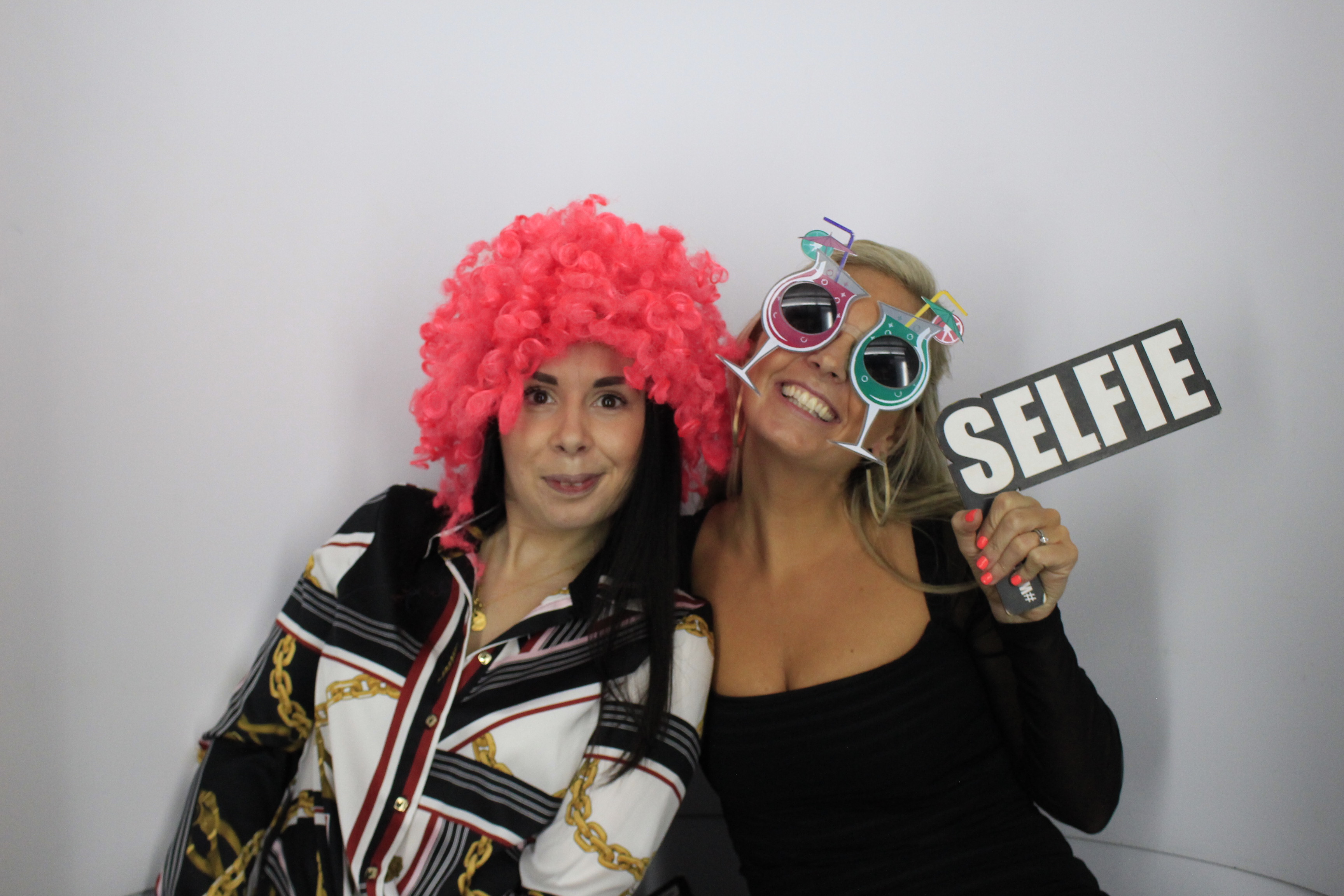 Darren and sarah’s 40th birthday celebration | View more photos from the event at gallery.myphotoboothexperience.co.uk/u/MyPhotoBoothExperienceLtd/Darren-and-sarah’s-40th-birthday-celebration